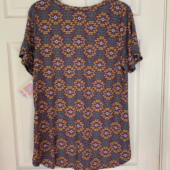 SOLD LuLaRoe Christy top. NWT Size Large Aztec print - Picture 5 of 5